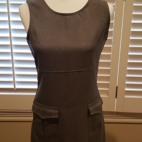 Dress - Picture 3 of 4